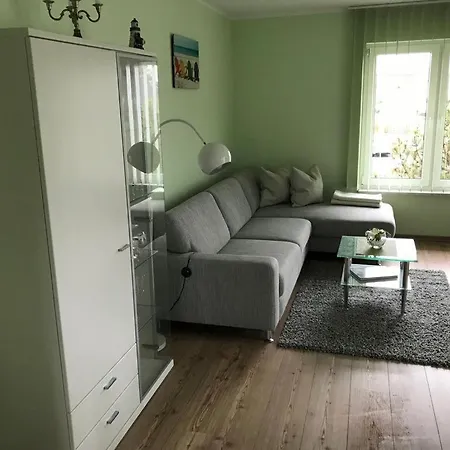 Ostseebrise 12 Im Haus Stranddistel, Komfortable Im 1 Og Fur 3 Personen In *