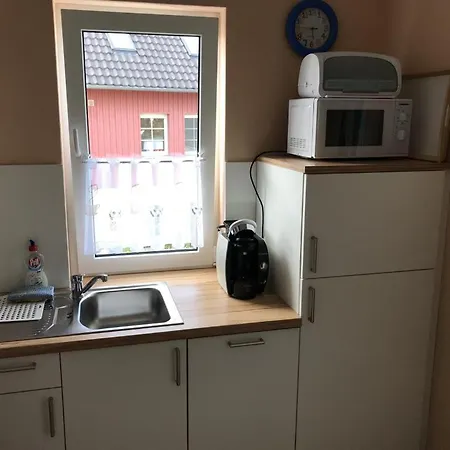 Ostseebrise 12 Im Haus Stranddistel, Komfortable Im 1 Og Fur 3 Personen In