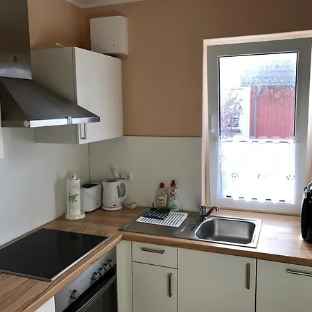 Ostseebrise 12 Im Haus Stranddistel, Komfortable Im 1 Og Fur 3 Personen In * זינקסט