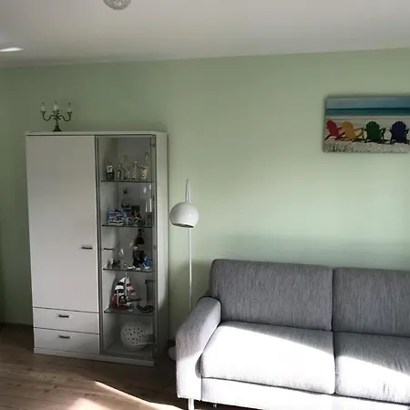 Ostseebrise 12 Im Haus Stranddistel, Komfortable Im 1 Og Fur 3 Personen In זינקסט