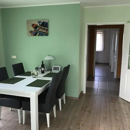 Ostseebrise 12 Im Haus Stranddistel, Komfortable Im 1 Og Fur 3 Personen In דירה